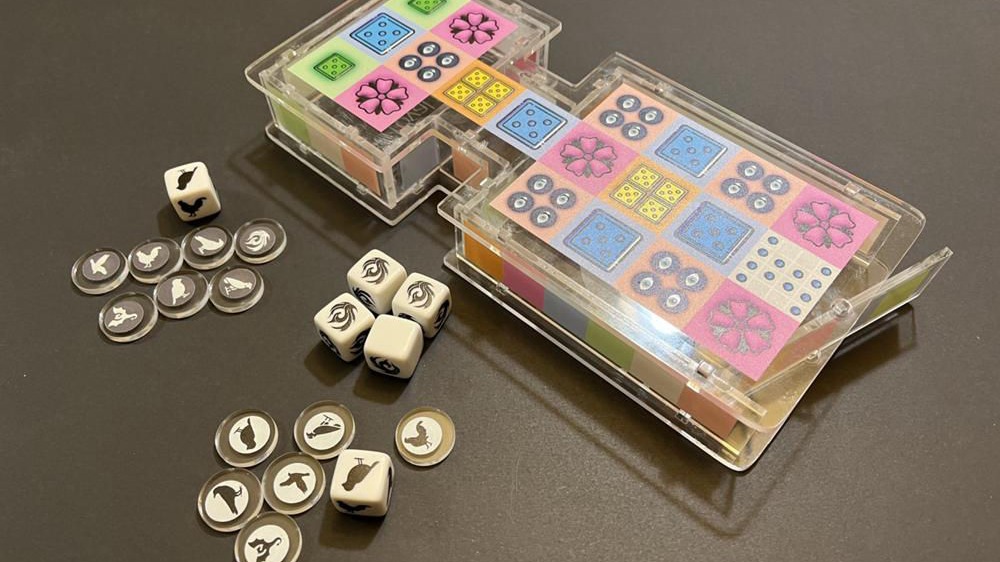 The Glowing Royal Game of Ur